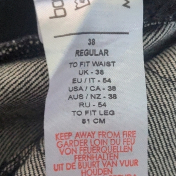 Boohoo Man Gray and Black Bandana Print Slim Fit Denim Shorts - Picture 5 of 7